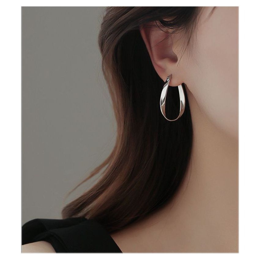 Mobius Sterling Silver Ultra Light Large Circle Earrings